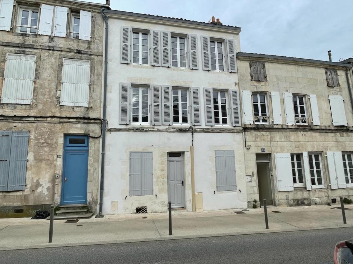 Petite Chambre Amenagee Avec Cuisine St Louis 3 La Rochelle  Exterior foto